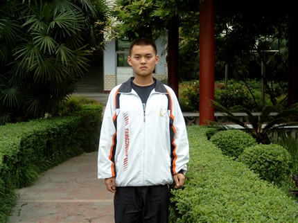 2004至2005学年度双流县优秀学生干部高07级13班罗浩