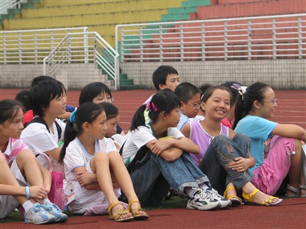 轻轻松松看军训