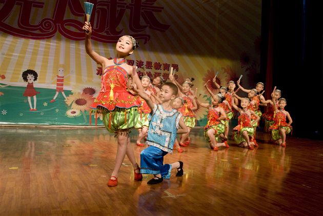 棠外附小在双流县第十届中小学生艺术节比赛中获佳绩