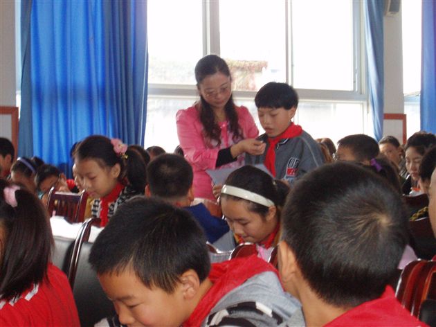棠外附小教师肖雪玲参加2011年省级骨干教师“送课下县”活动