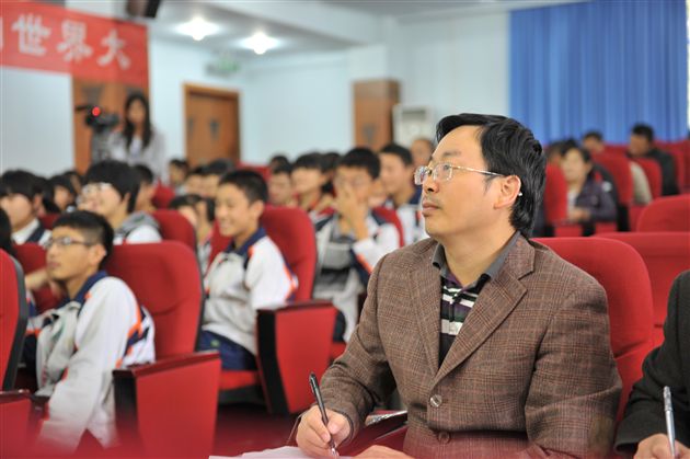 棠外初中部承办双流县2011年初中主题班会课决赛活动受到好评