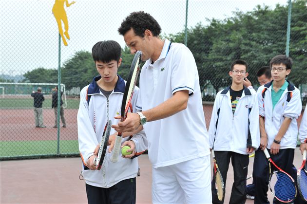 国际网球明星尤尼斯•埃尔阿诺伊来访棠外 