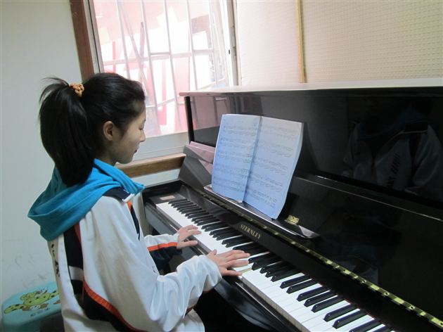 有声有色展风采，有滋有味享课堂——记棠外初2013届第二课堂活动的开展