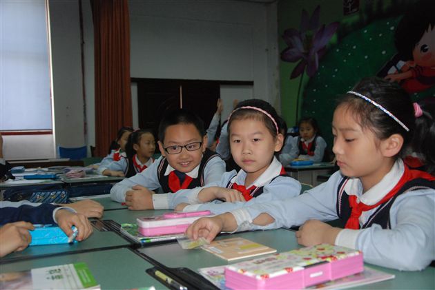 环环相扣谈设计，教学相长促提高——棠外附小满天老师为双流县小学科学研培活动献课