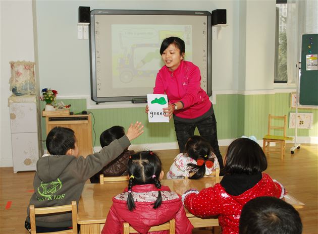 棠中外语学校实验幼稚园举行全园教职工保、教技能大比武