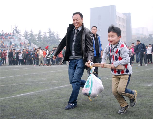 棠外附小隆重举行第九届冬季田径趣味运动会