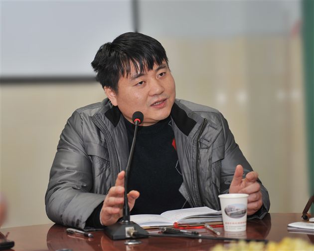 棠中外语学校初2012级家长委员会顺利召开