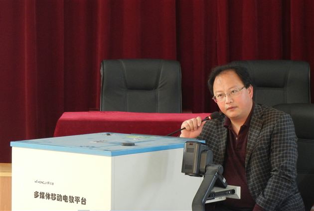 棠外左晓华老师受邀做初中政治2013年中考复习应对策略讲座