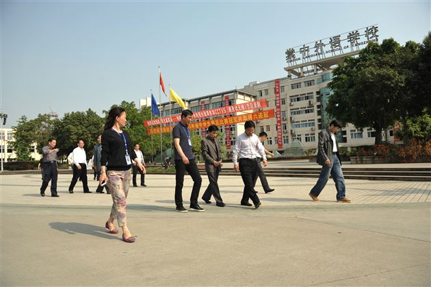 广东寸金教育集团赴棠中外语学校考察学习