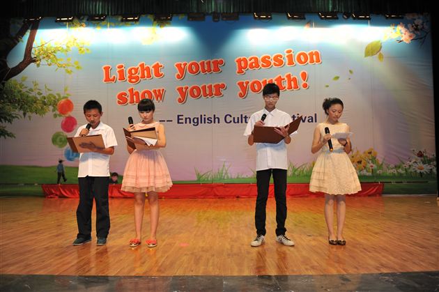 light your passion, show your youth!——记棠中外语学校初中部英语活动月晚会