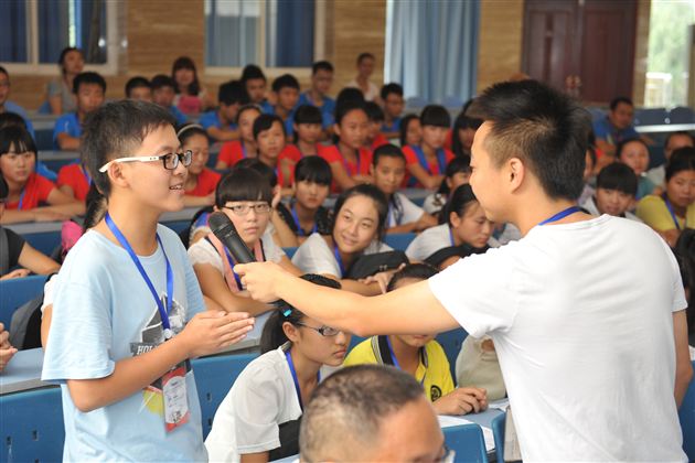 四川芦山地震灾区中小学生赴俄罗斯疗养团顺利完成行前培训