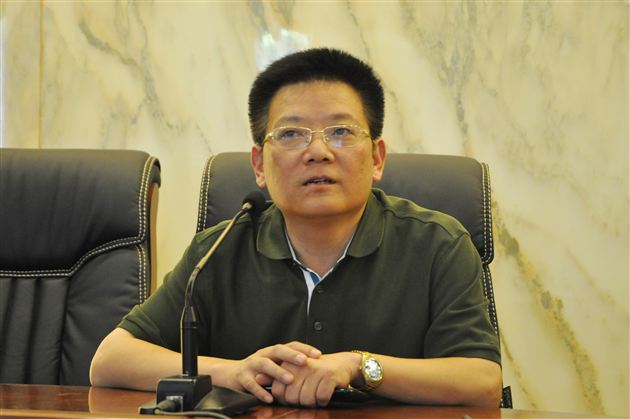 棠外召开初中政教处新学年德育工作培训会