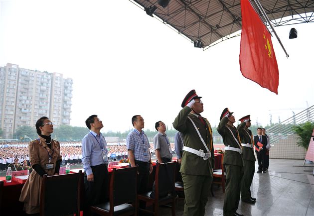 棠中外语学校隆重举行2013—2014学年度开学典礼暨第二十九个教师节庆祝表彰大会