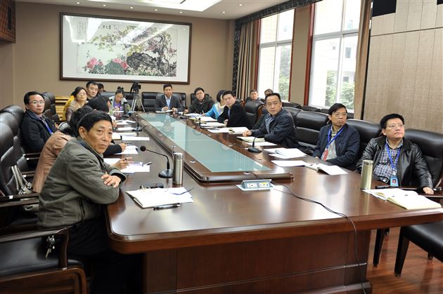 棠外召开修身班会课研讨工作会