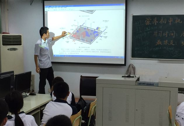 勤学探究真知 实践创新科技——棠外“VEX工程挑战赛”项目培训开课