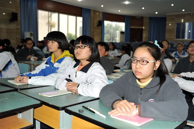 考后心理调节——记棠外初2013级心理团辅活动