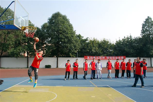 棠外斩获双流县教职工篮球集体项目比赛第一名佳绩