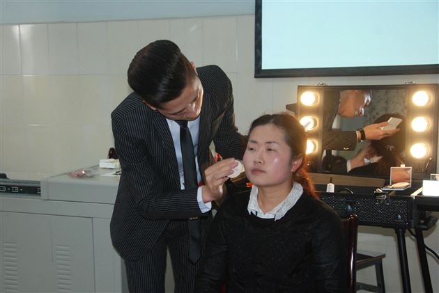 热爱生活，与美同行——棠外附小教师发展中心活动