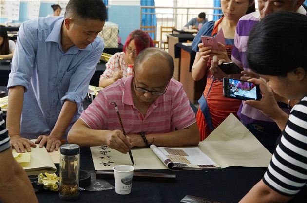 棠外美术教研组承办全县书法骨干教师培训