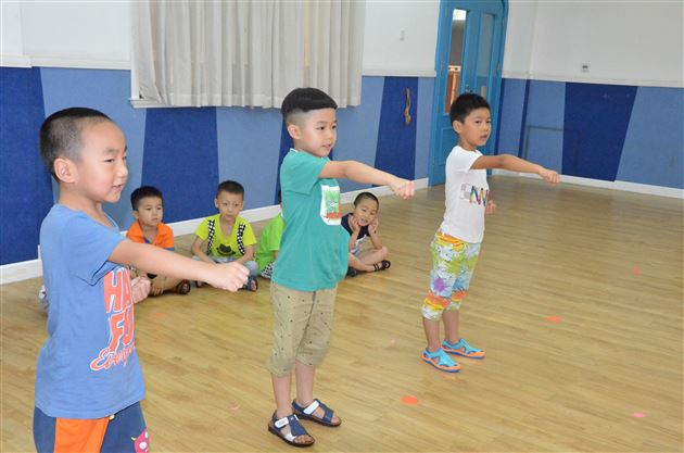 棠外实验幼稚园跆拳道班小朋友顺利通过考级