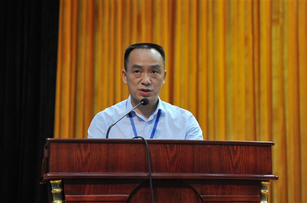 描绘三五规划图，“双修”“四建”再迈进——棠外召开2015新学年全校教职工大会