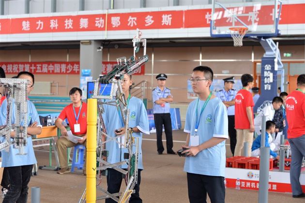 喜报：棠外代表四川省参加全国VEX工程挑战赛获佳绩并被评为“青少年机器人‘优秀学校’”