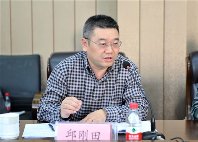 省级重点教育科研资助金项目《通用技术教师专业发展与师资队伍建设实践研究》开题研讨会在棠外举行