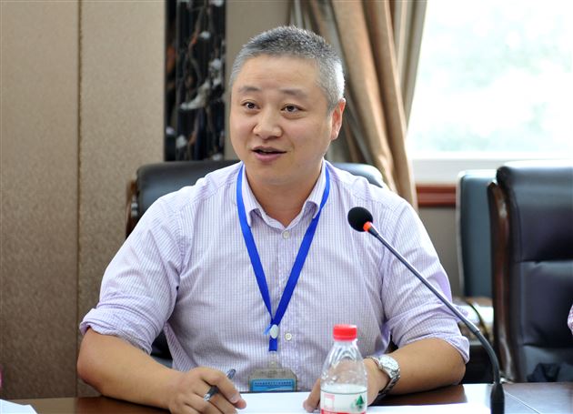 省级重点教育科研资助金项目《通用技术教师专业发展与师资队伍建设实践研究》开题研讨会在棠外举行