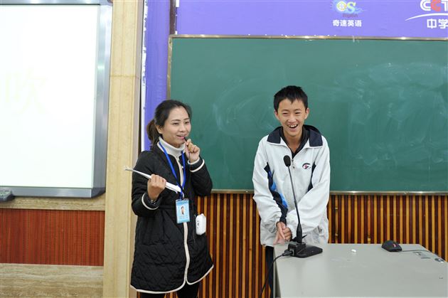 “人生拍卖会”——记棠外初二年级心理团体辅导活动