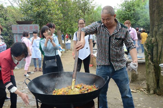 亲近自然，健康身心——记棠外实验幼稚园工会活动