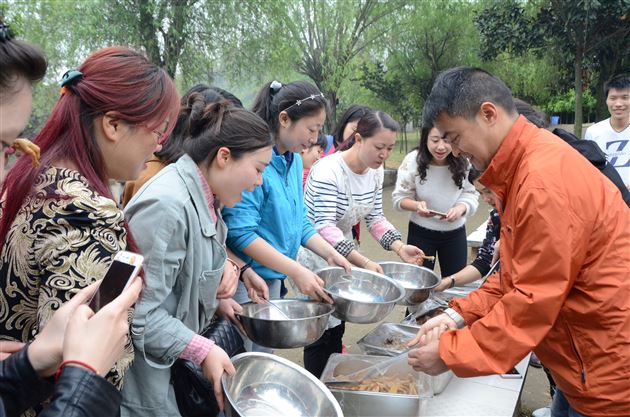 亲近自然，健康身心——记棠外实验幼稚园工会活动