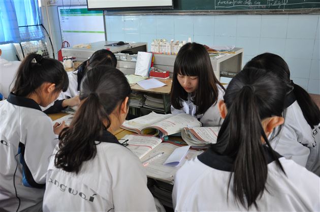 棠外高中部举办“以‘3+1’教学模式为核心的英语课例研究”专题研讨活动