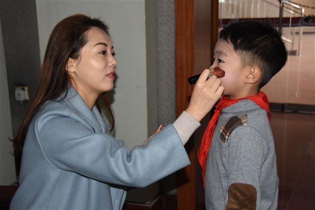 让故事点亮童年——记棠外附小第十届“阳光杯”讲故事比赛