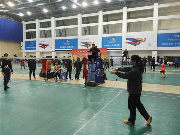 棠外参加双流区中小学生羽毛球比赛获佳绩
