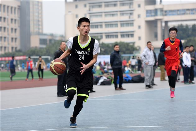 “运动成都”2017成都市中、小学生篮球锦标赛在棠外成功举办