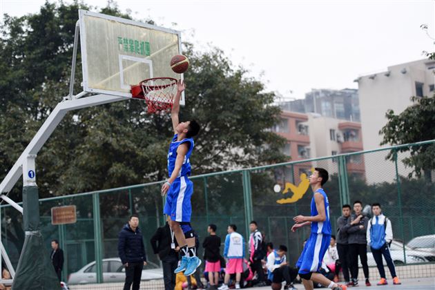 “运动成都”2017成都市中、小学生篮球锦标赛在棠外成功举办