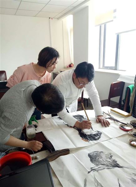我校附小教师王宪龙受邀为青白江区美术教师作专题讲座