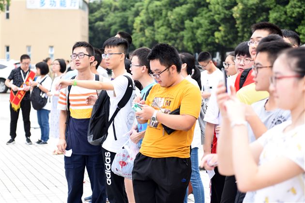 第31届中国高中化学奥林匹克竞赛（初赛）在棠外顺利举行