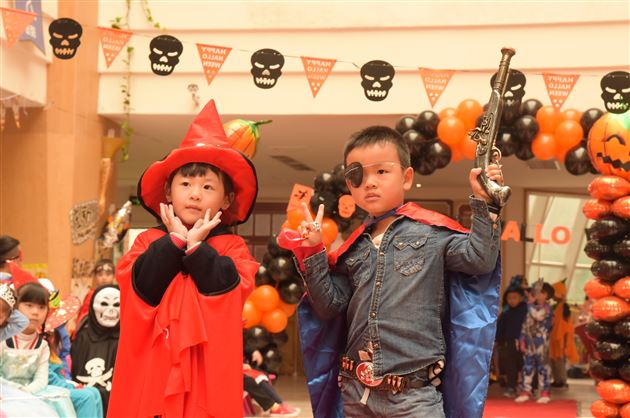 Happy Halloween Fashion Show——棠外实验幼儿园2017年万圣节活动