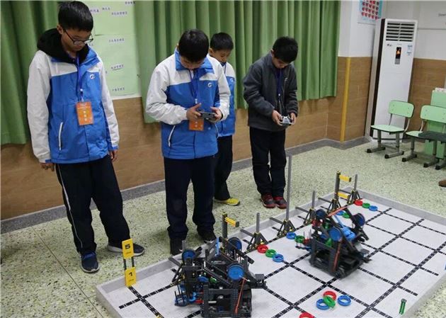 喜报：我校学生参加四川省青少年机器人创新实践活动决赛获佳绩
