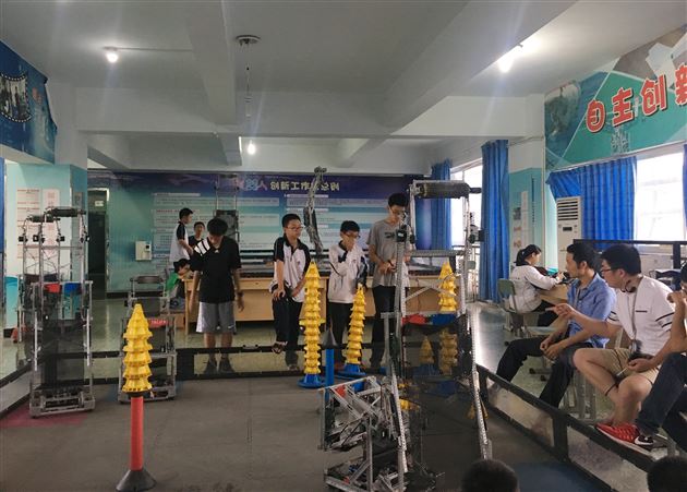 棠外初中机器人代表队获省赛一等奖并代表四川省参加全国总决赛