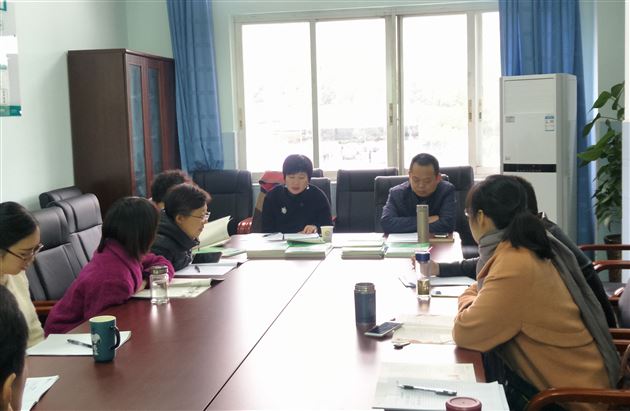 棠外高中语文教研组举行区级课题中期研讨会