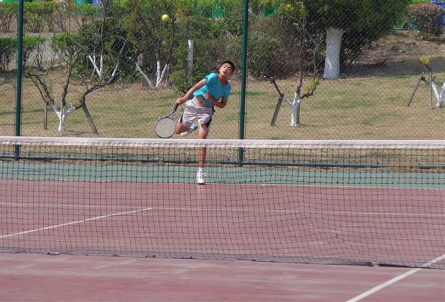 我校网球健儿参加首届四川省校园网球特色学校网球比赛载誉而归