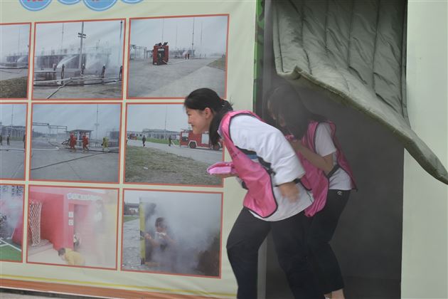 敬畏生命 防患未然——我校国际部组织学生进行地震、消防安全知识体验学习