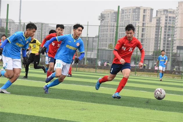 棠外高中足球队获成都市足球锦标赛双冠