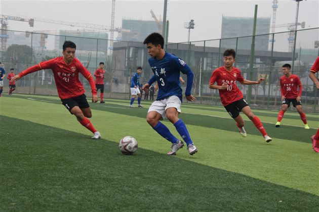 棠外高中足球队获得成都市U17锦标赛三连冠