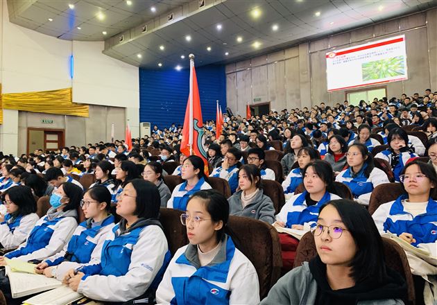棠外高2018级举行十一月月考表彰大会暨一诊冲刺动员活动