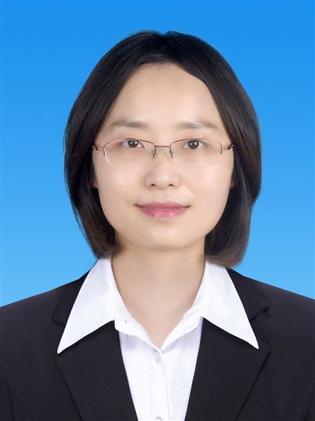 张 莉，女，1982年6月生，2004年8月参加工作，2018年9月25日入党，本科学历，现任党委委员、工会主席兼团委书记。