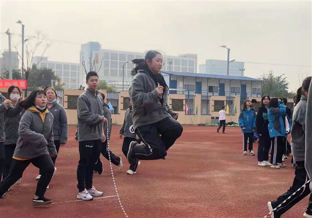 棠外在双流区第十六届学校体育集体项目运动会中获佳绩 