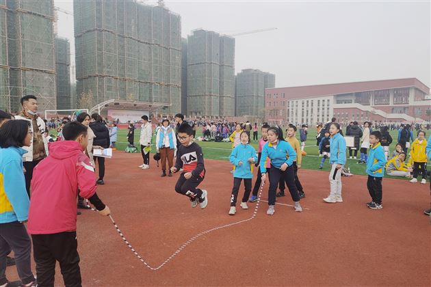 棠外附小在双流区第十六届学校体育集体项目运动会中获三项一等奖